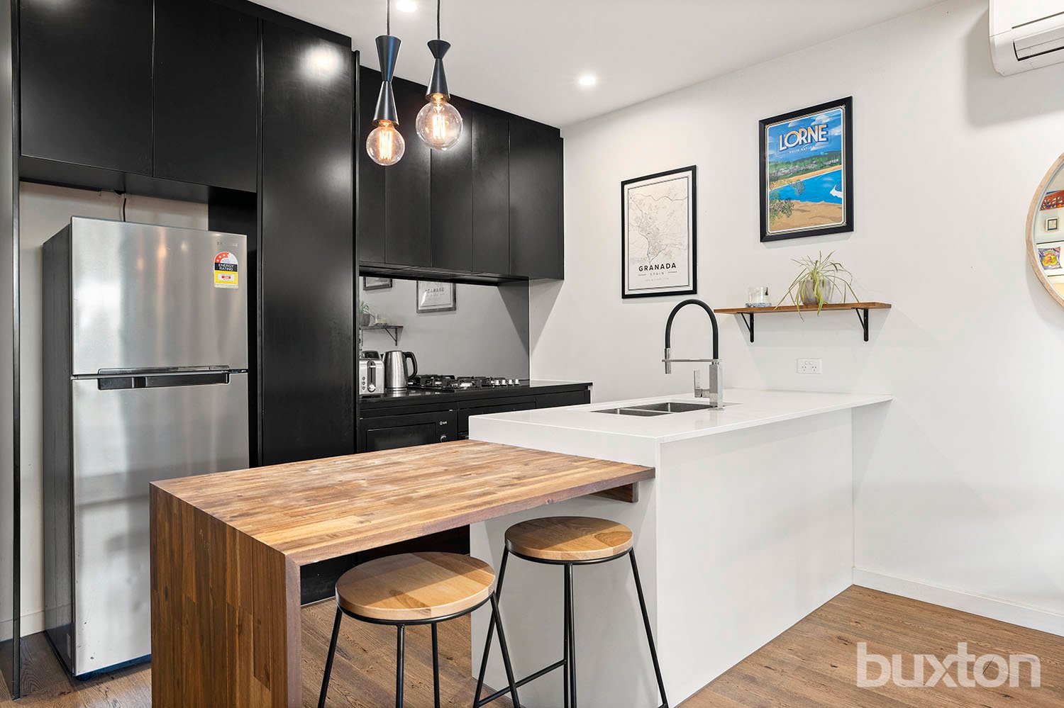 Gallery: 15/1 Major Street
