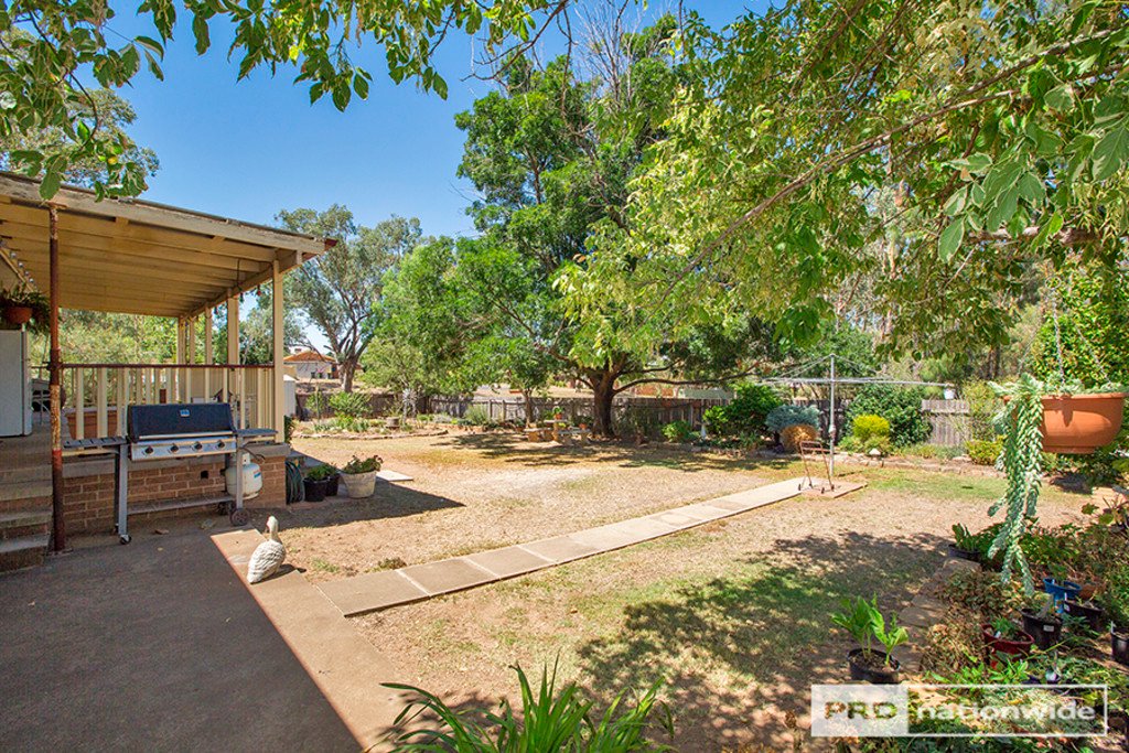 151 Manilla Road TAMWORTH 9