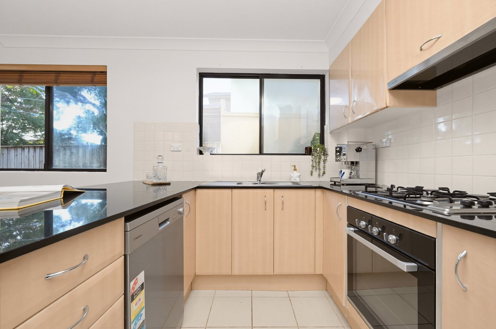 1/51 New Orleans Crescent MAROUBRA 10