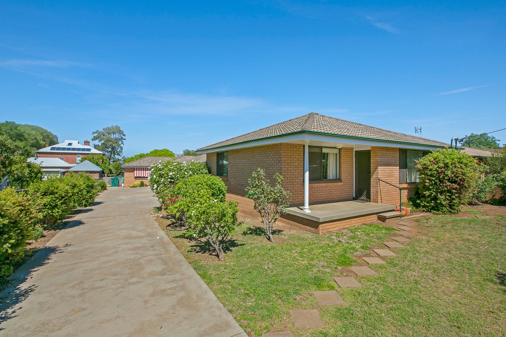 1/51 Rawson Avenue TAMWORTH 17