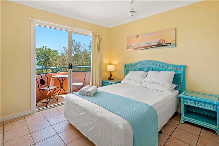 15/10 Golden Orchid Drive AIRLIE BEACH 6
