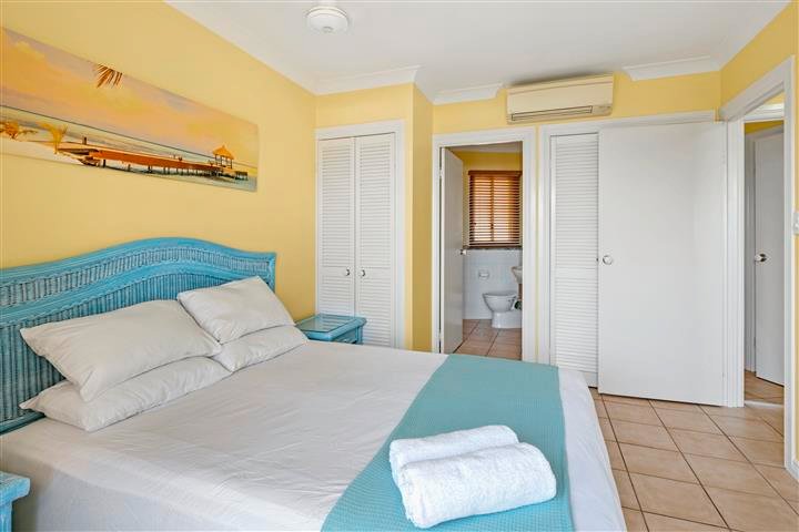 15/10 Golden Orchid Drive AIRLIE BEACH 7