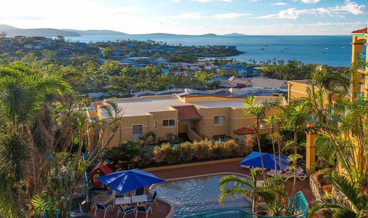 15/10 Golden Orchid Drive AIRLIE BEACH 12