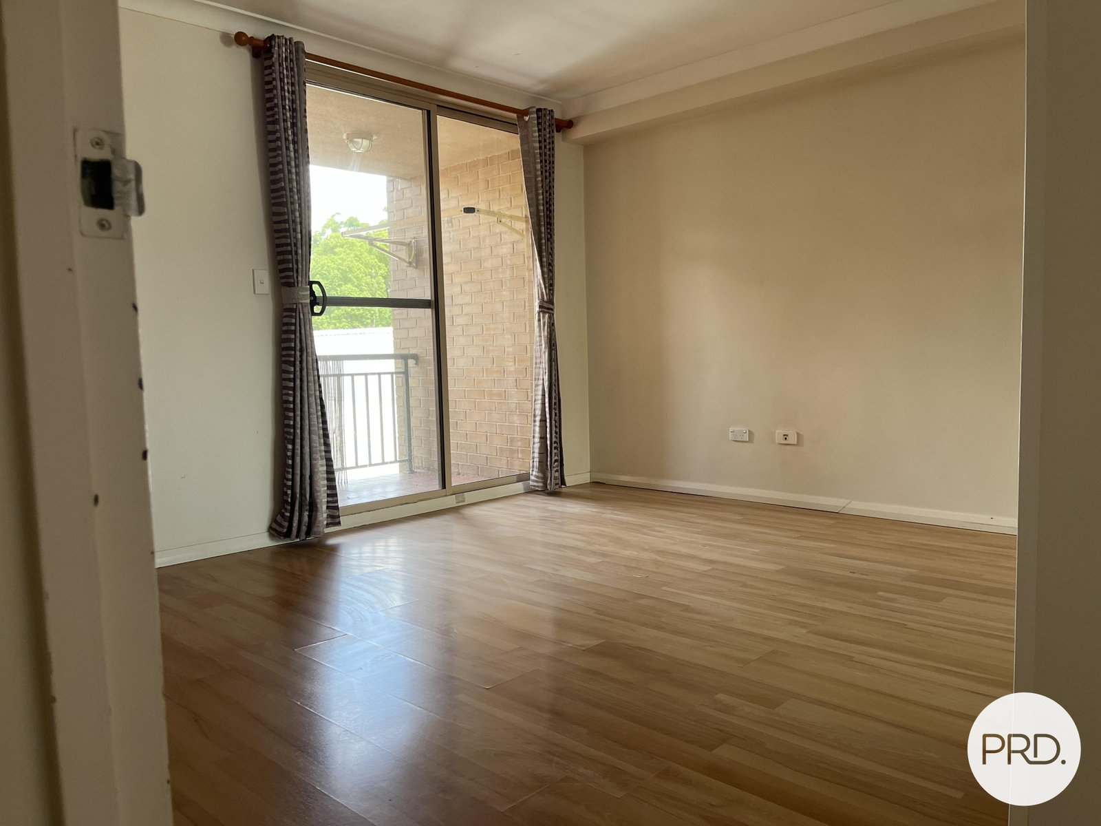 15/100 Terminus Street LIVERPOOL 6