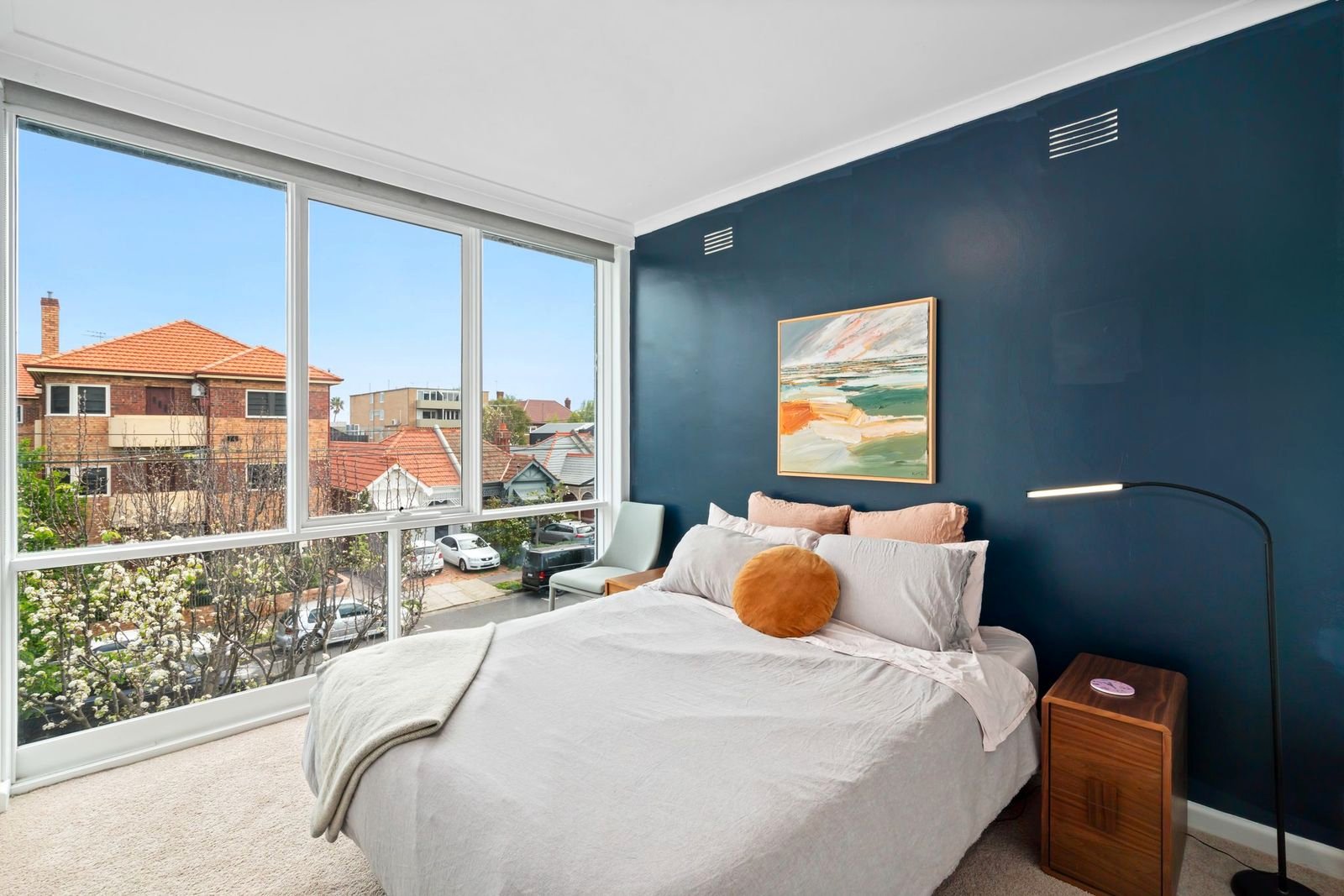 Gallery: 15/102 Park Street