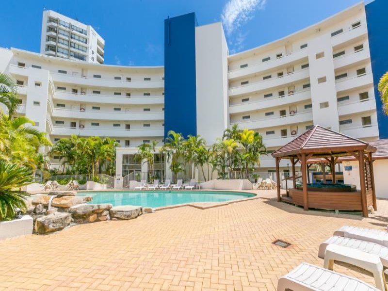 15/106 Marine Parade SOUTHPORT 1