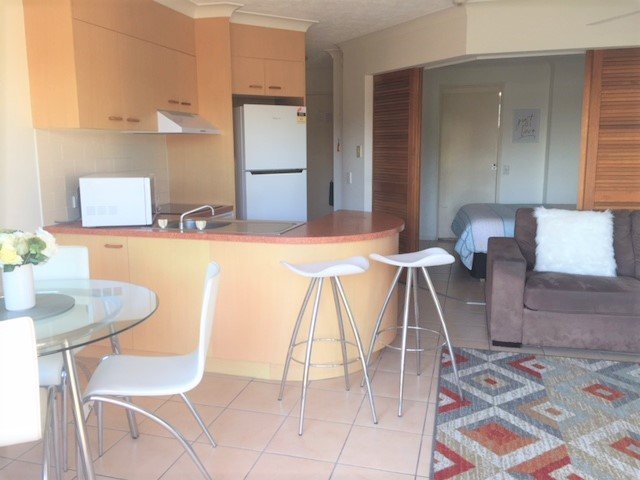 15/106 Marine Parade SOUTHPORT 2