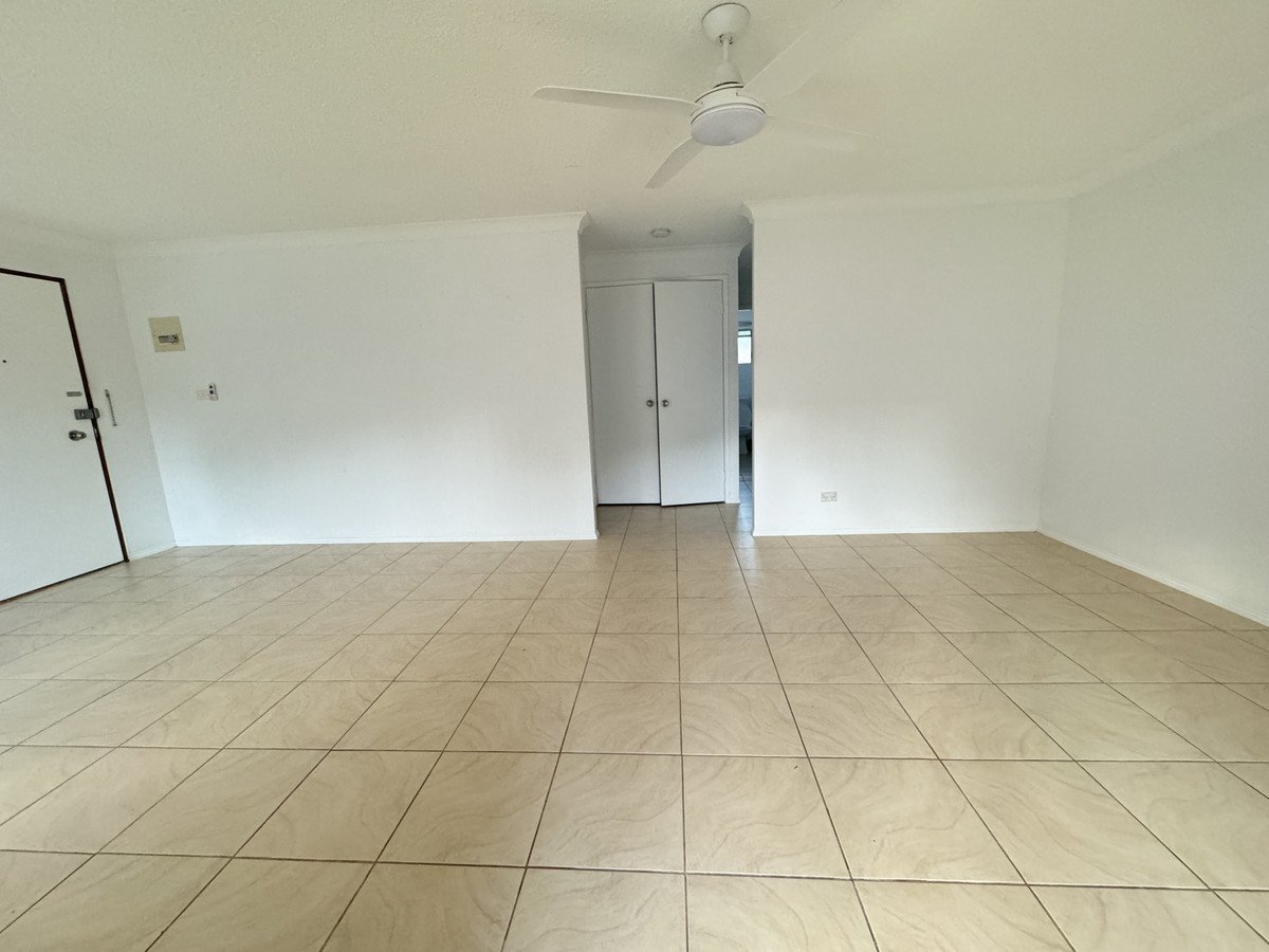 15/11 Hayle Street Burleigh Heads 6