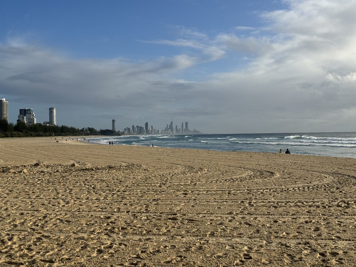 15/11 Hayle Street Burleigh Heads 14