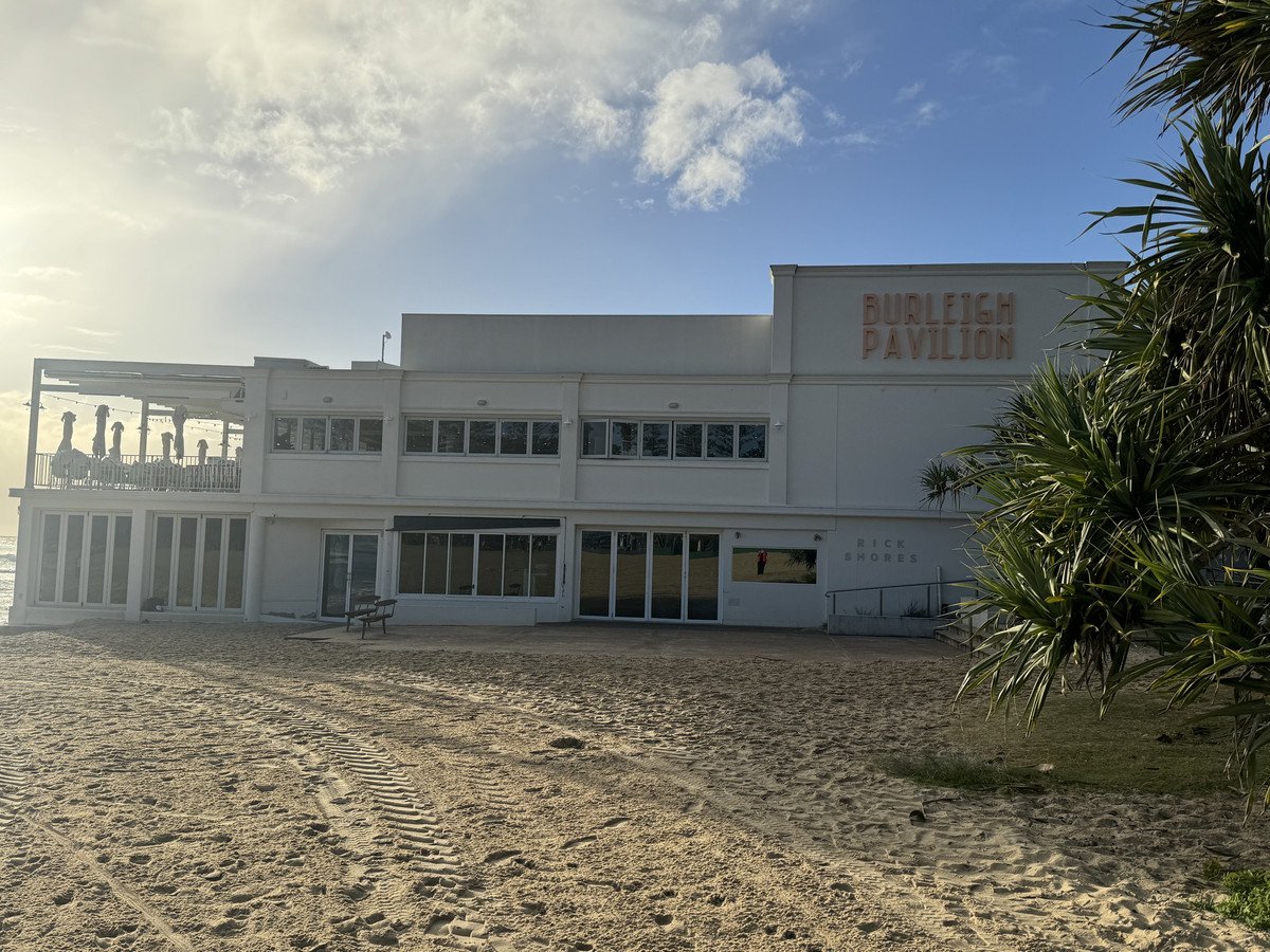 15/11 Hayle Street Burleigh Heads 18