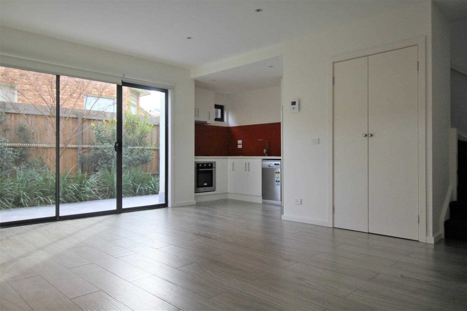 Gallery: 15/110 Atherton Road