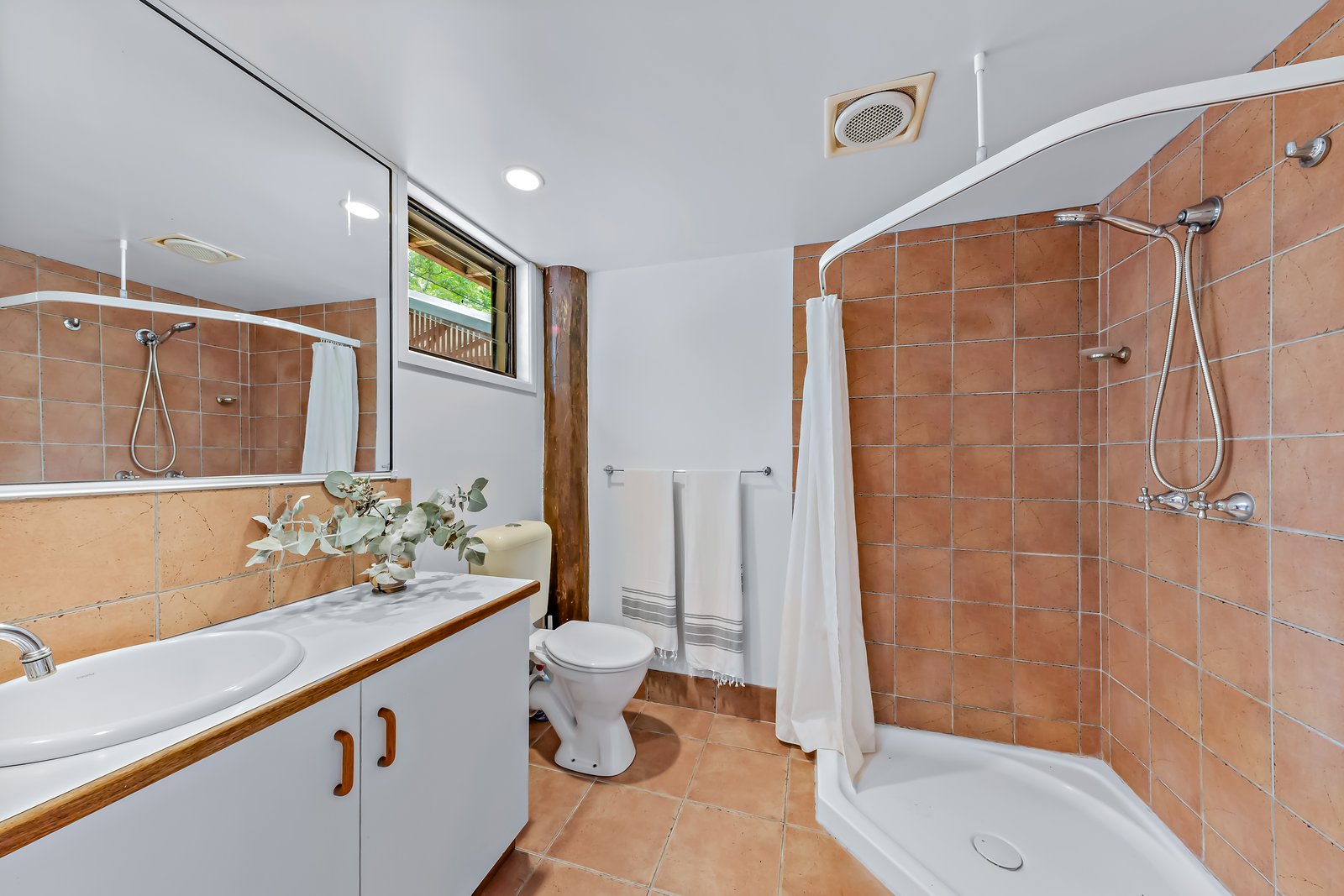 151/153 Orchid Road CANNON VALLEY 10