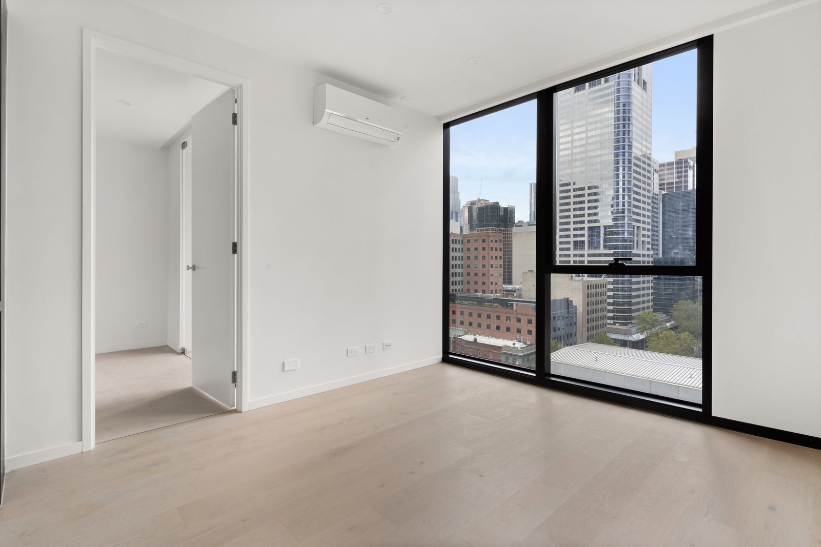 1512/138 Spencer Street MELBOURNE 4