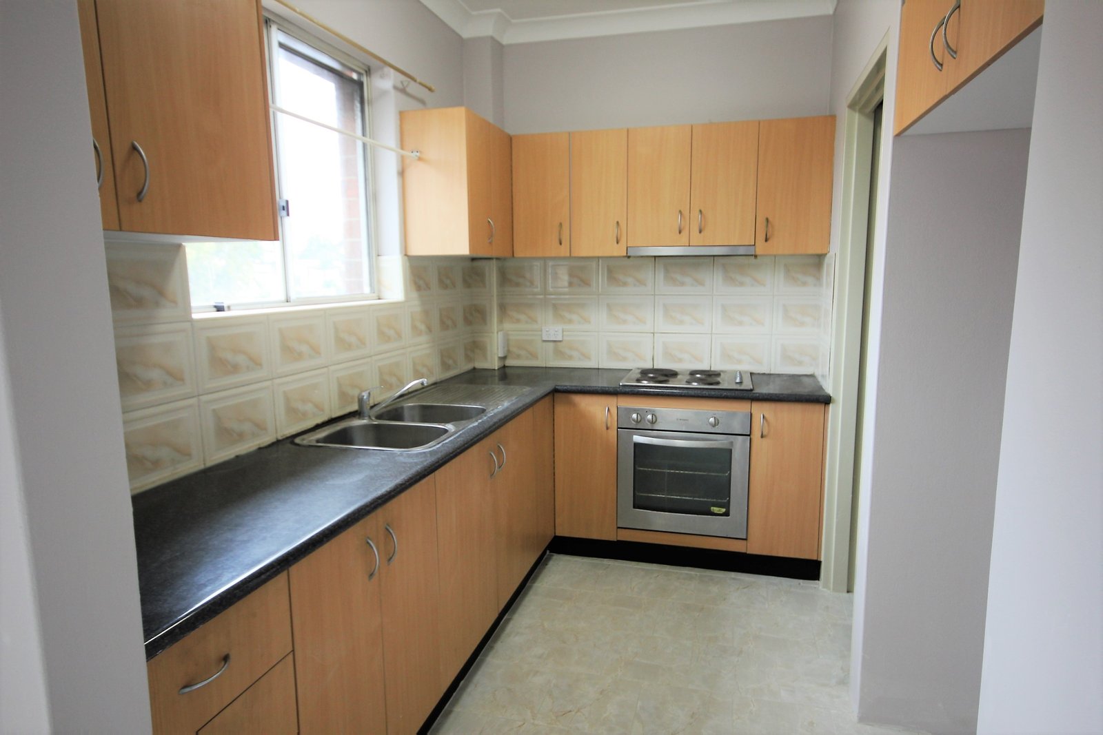 15/13-15 Eden Street ARNCLIFFE 2