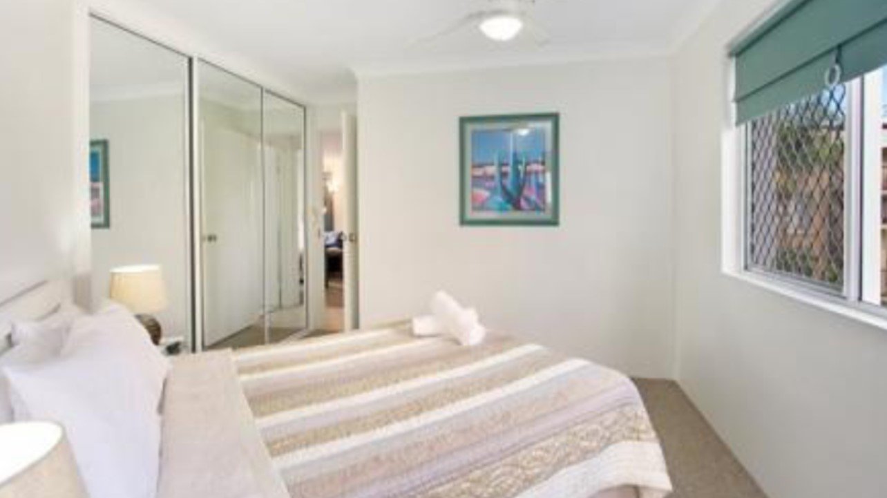15/136 The Esplanade BURLEIGH HEADS 4