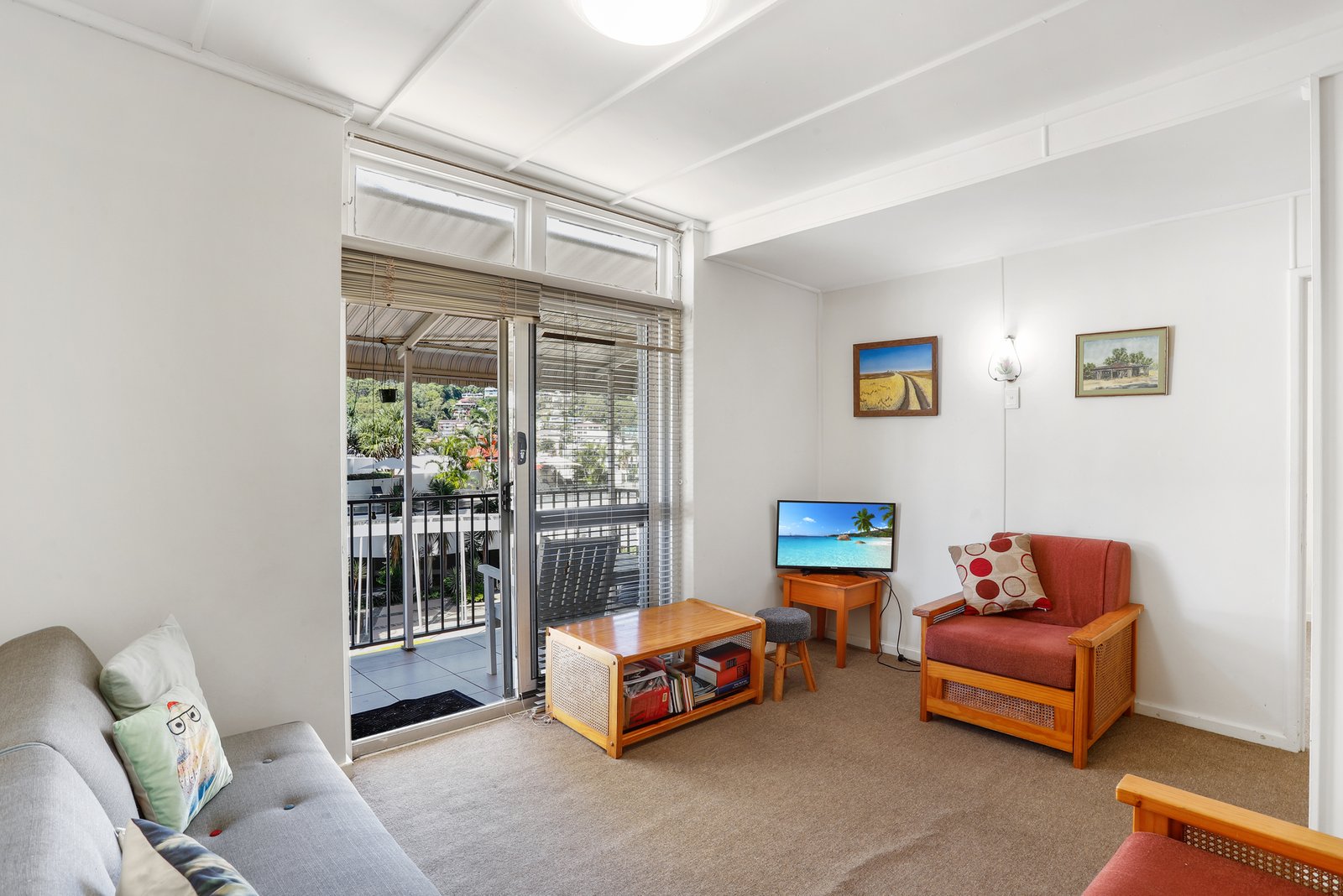 15/14 The Esplanade BURLEIGH HEADS 4