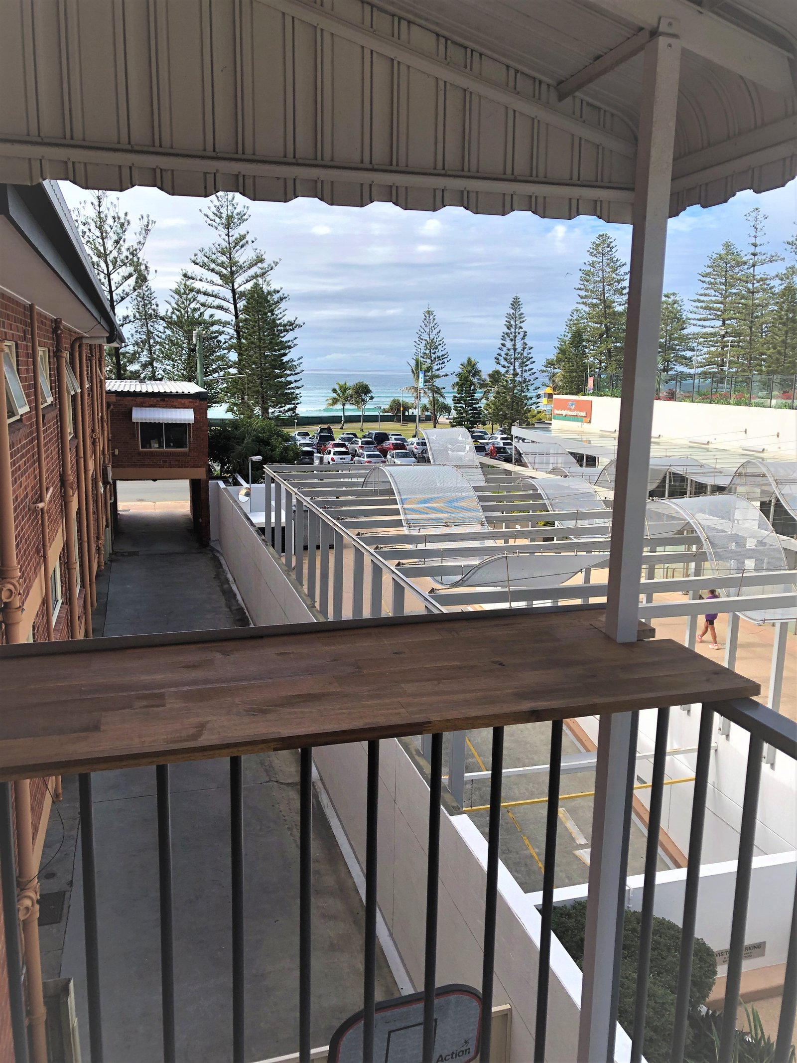 15/14 The Esplanade BURLEIGH HEADS 6