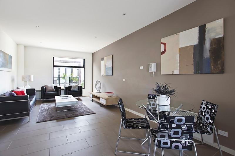 Gallery: 15/147 Male Street