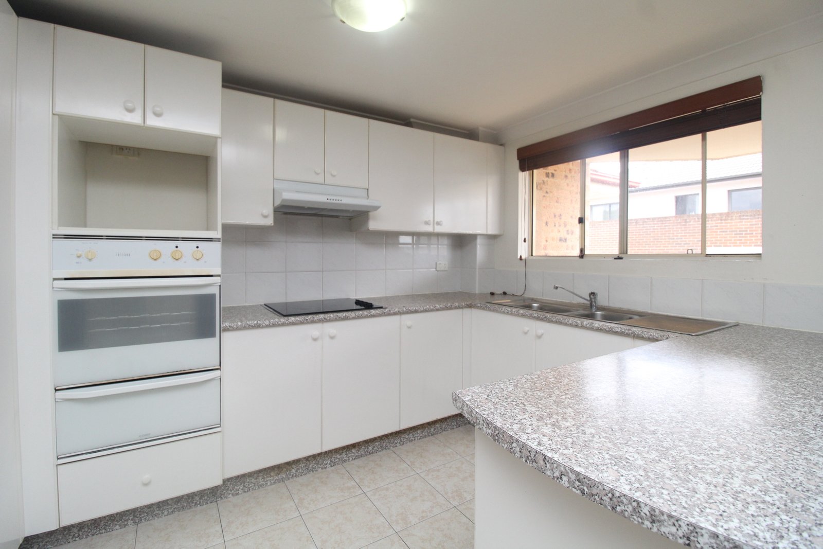 15/148B Stoney Creek Road BEVERLY HILLS 2