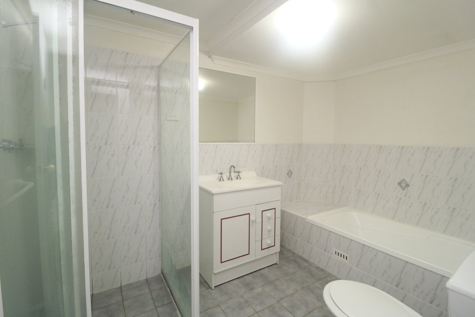 15/148B Stoney Creek Road BEVERLY HILLS 4