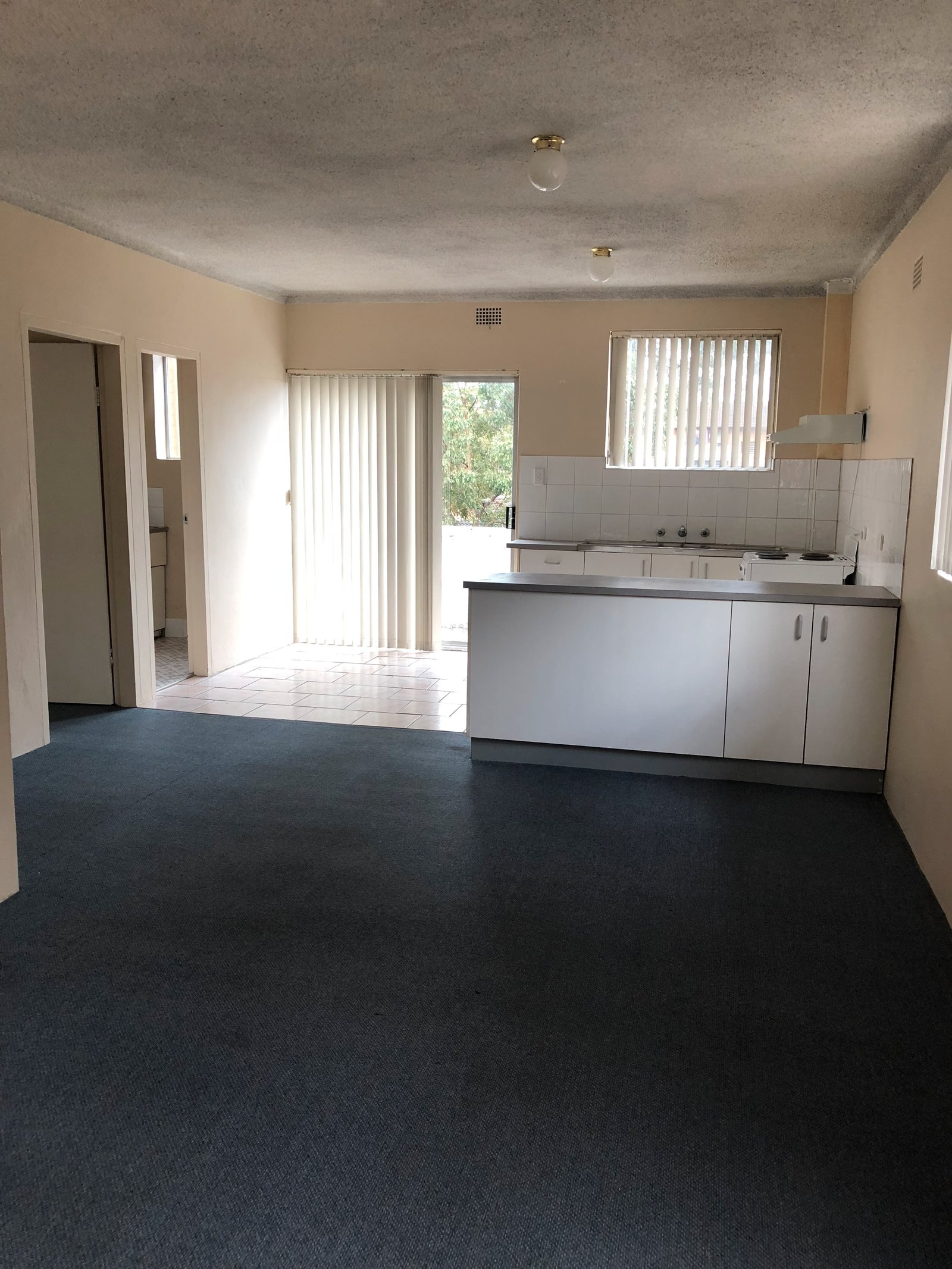 15/15 First Street KINGSWOOD 4