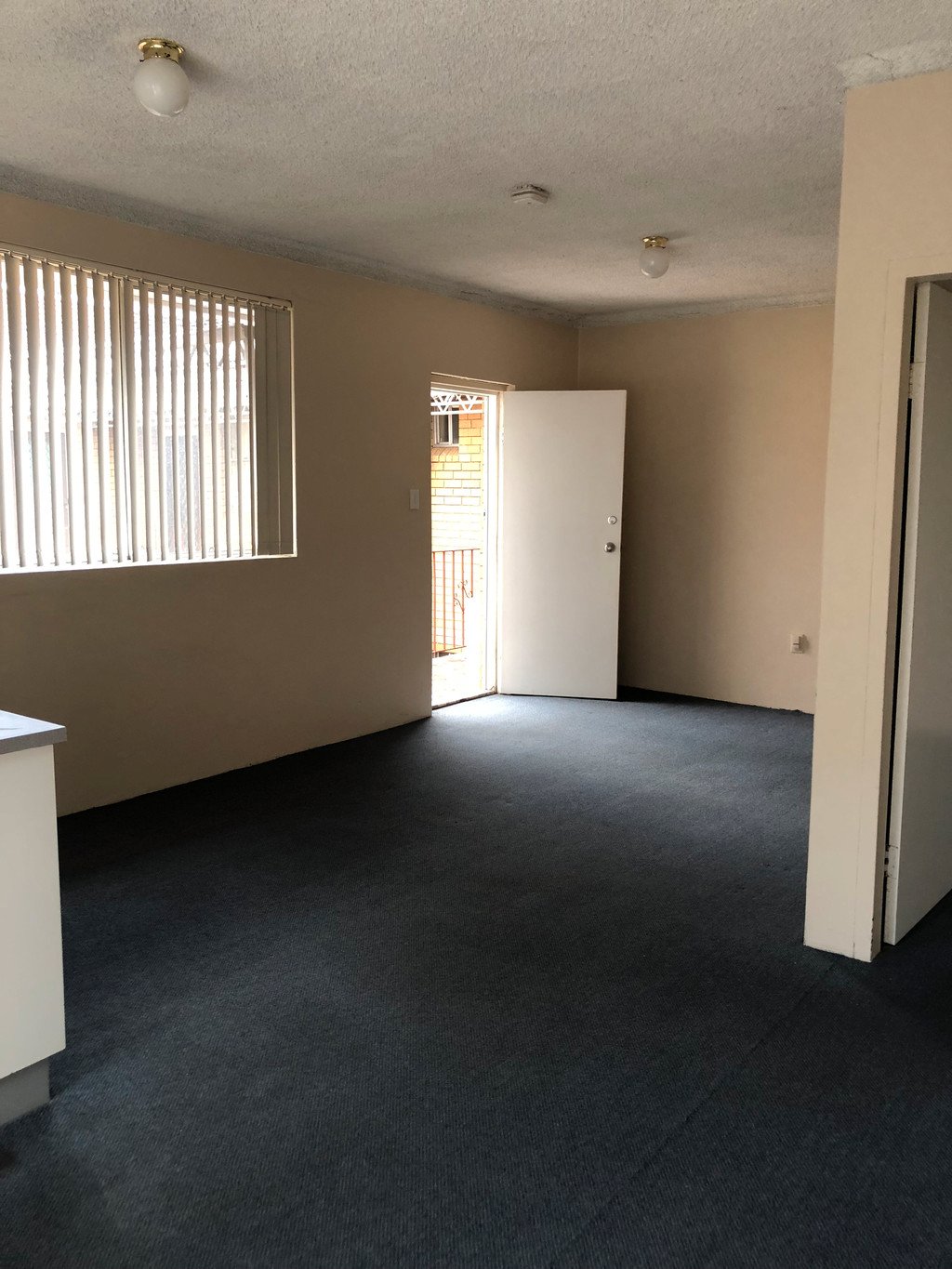 15/15 First Street KINGSWOOD 2