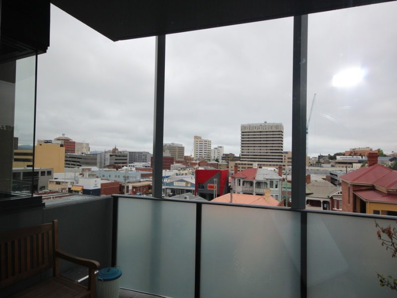15/166 Bathurst Street HOBART 11