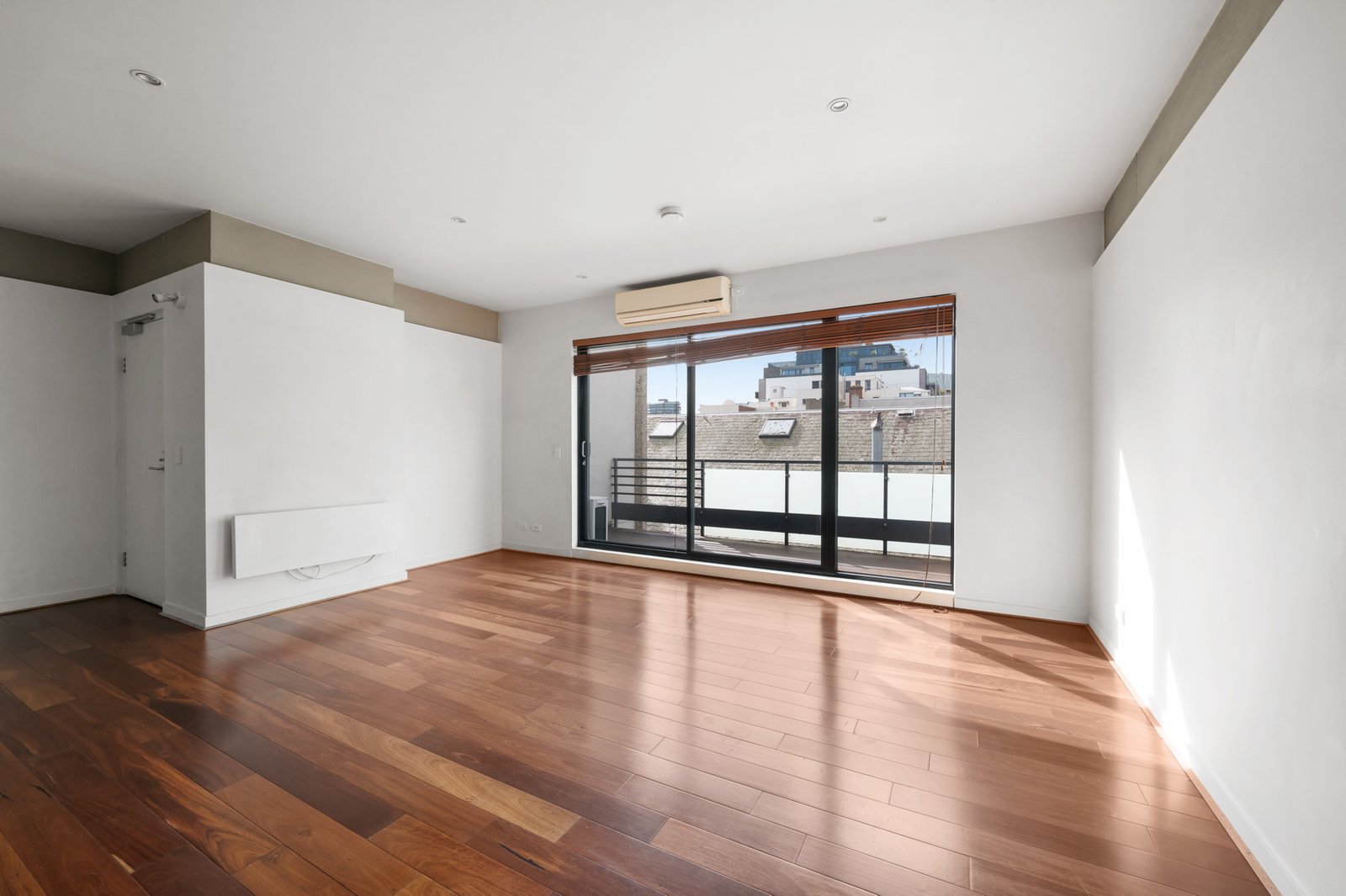 Gallery: 15/167 Fitzroy Street