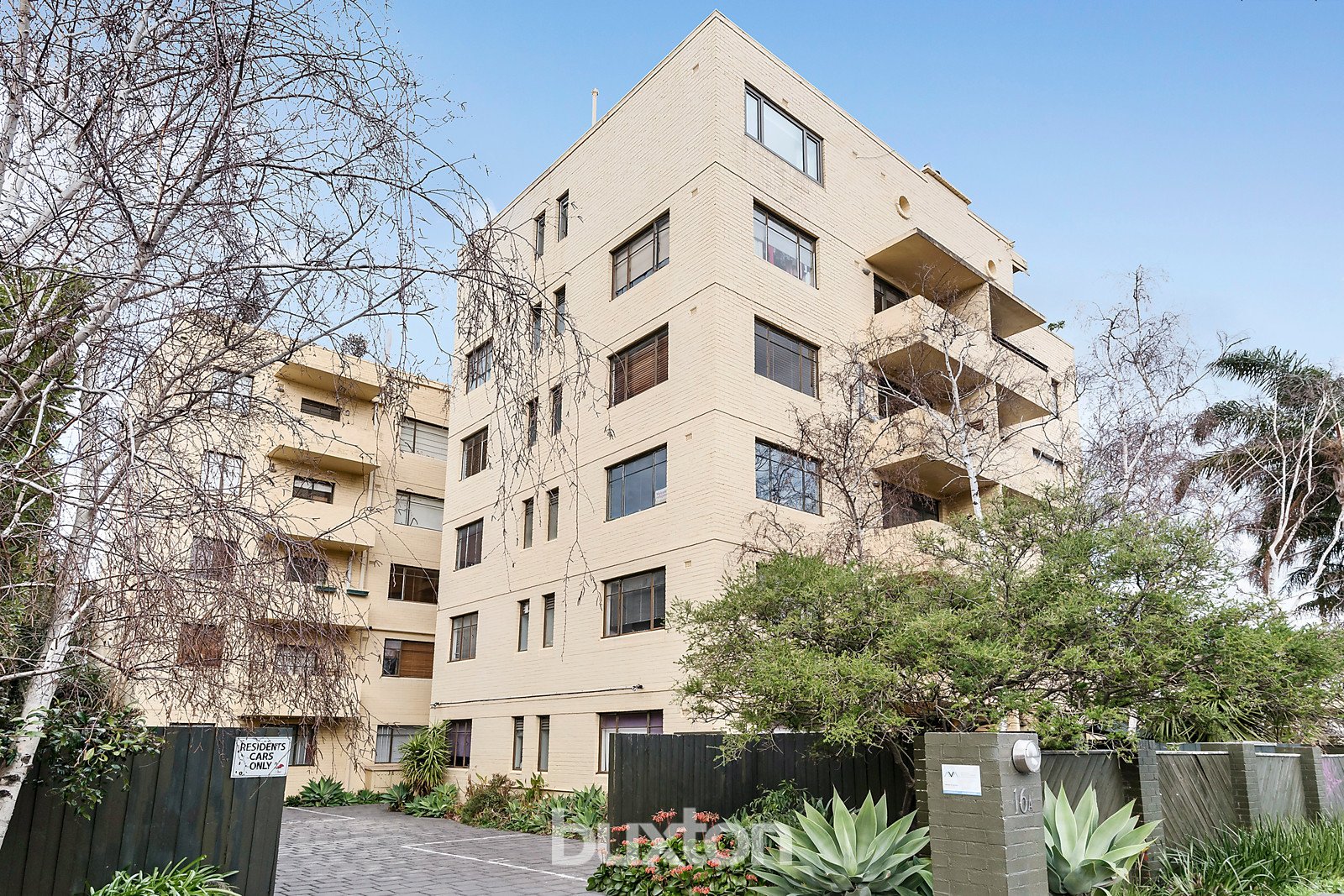 Gallery: 15/16a Chapel Street