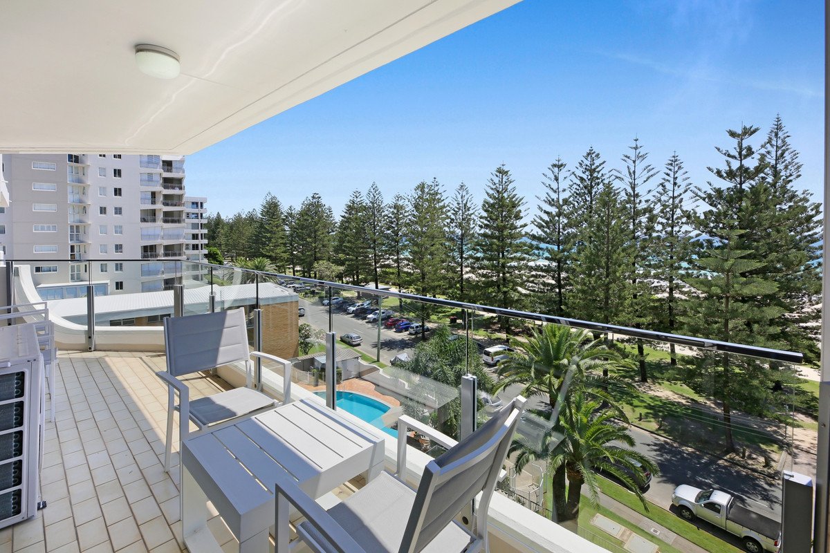 15/170-180 The Esplanade Burleigh Heads 3