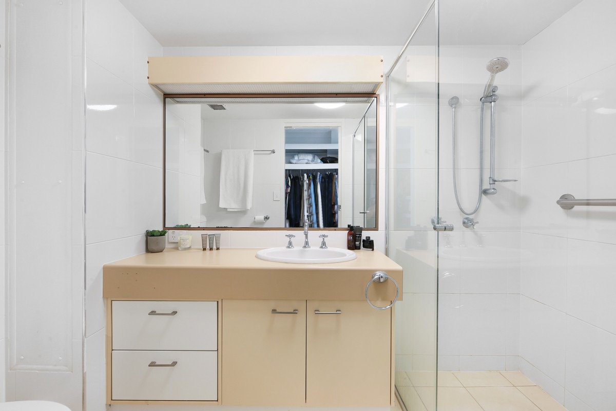 15/170-180 The Esplanade Burleigh Heads 11