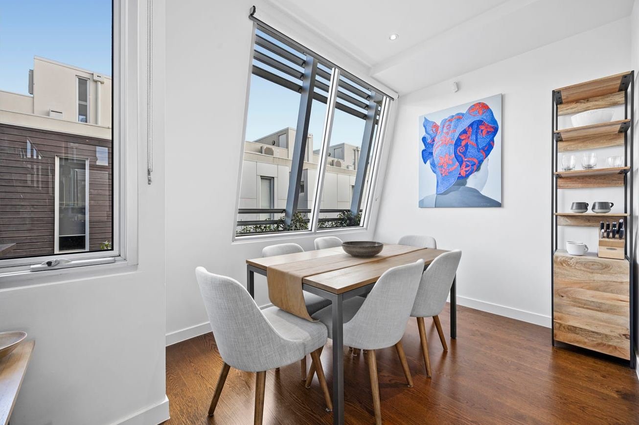 Gallery: 15/170 Beach Road