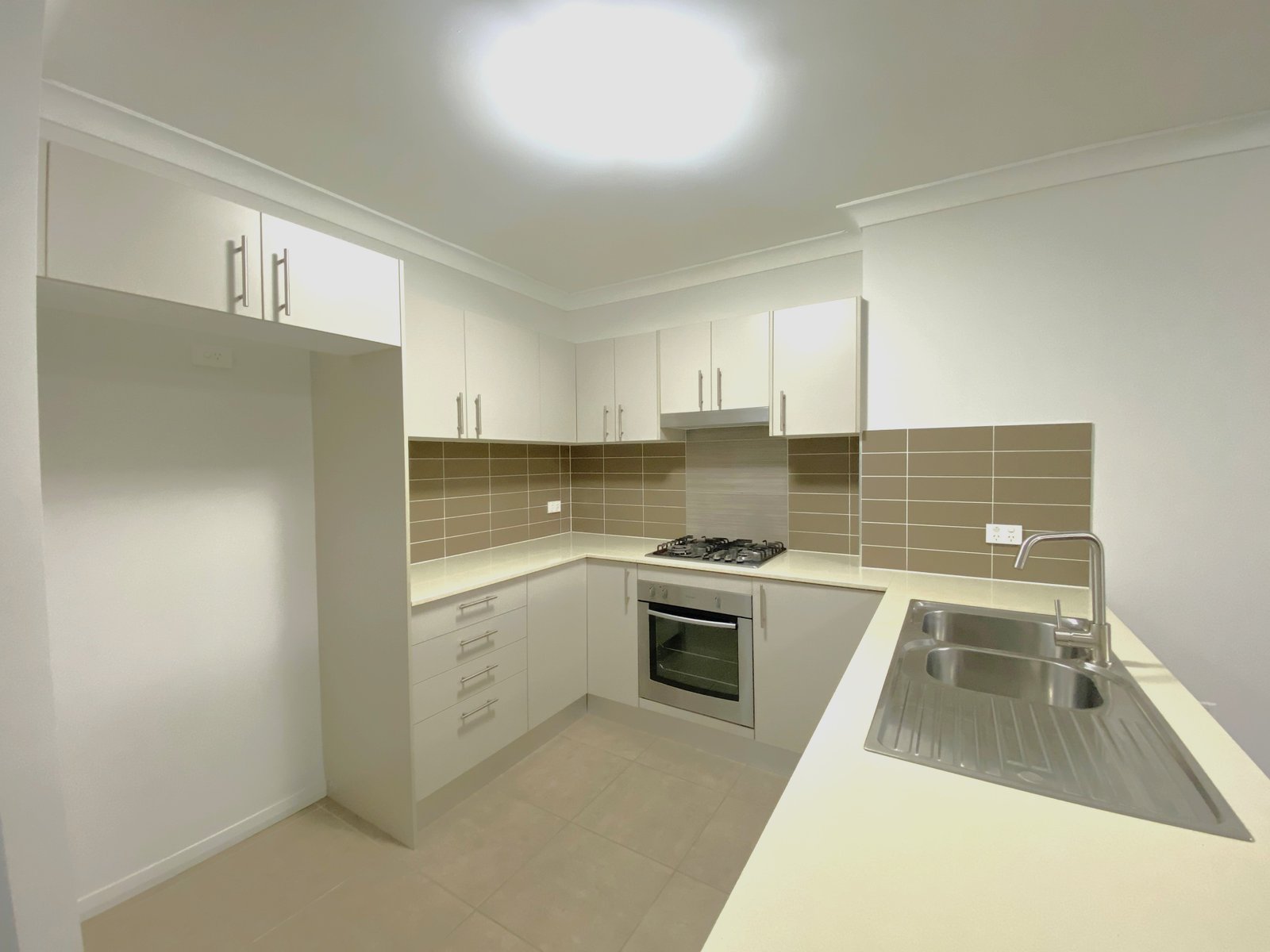 15/18 Castlereagh Street LIVERPOOL 4