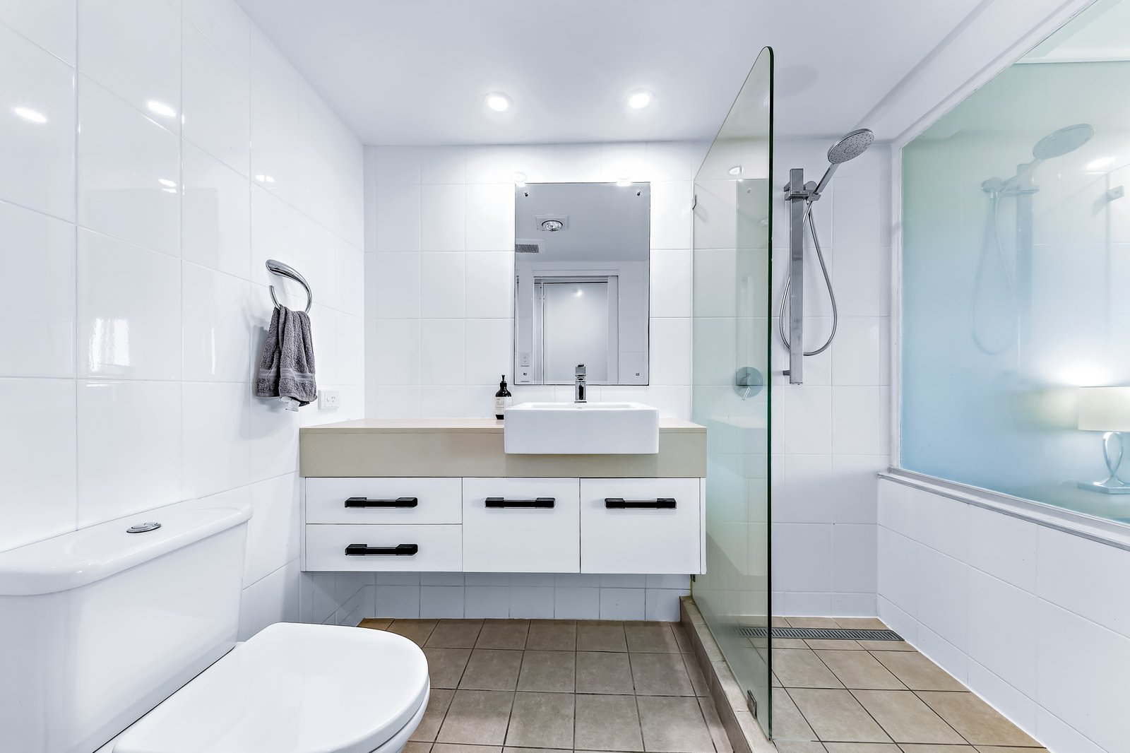 15/18 Seaview Drive AIRLIE BEACH 7