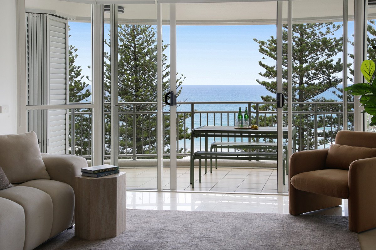 15/186 The Esplanade Burleigh Heads 1