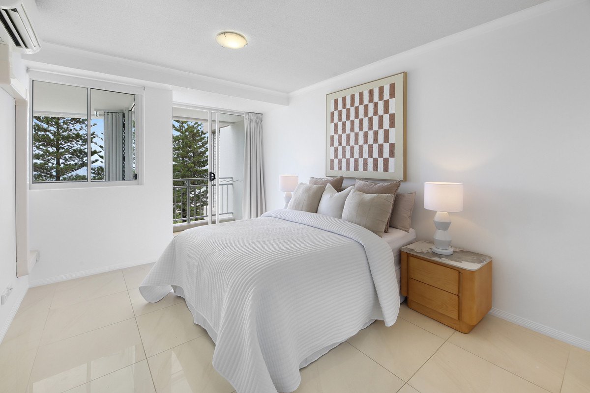 15/186 The Esplanade Burleigh Heads 16