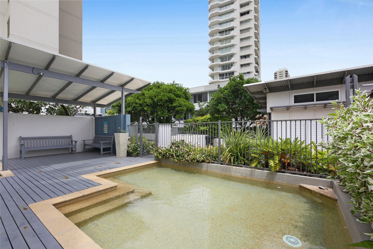 15/186 The Esplanade Burleigh Heads 24