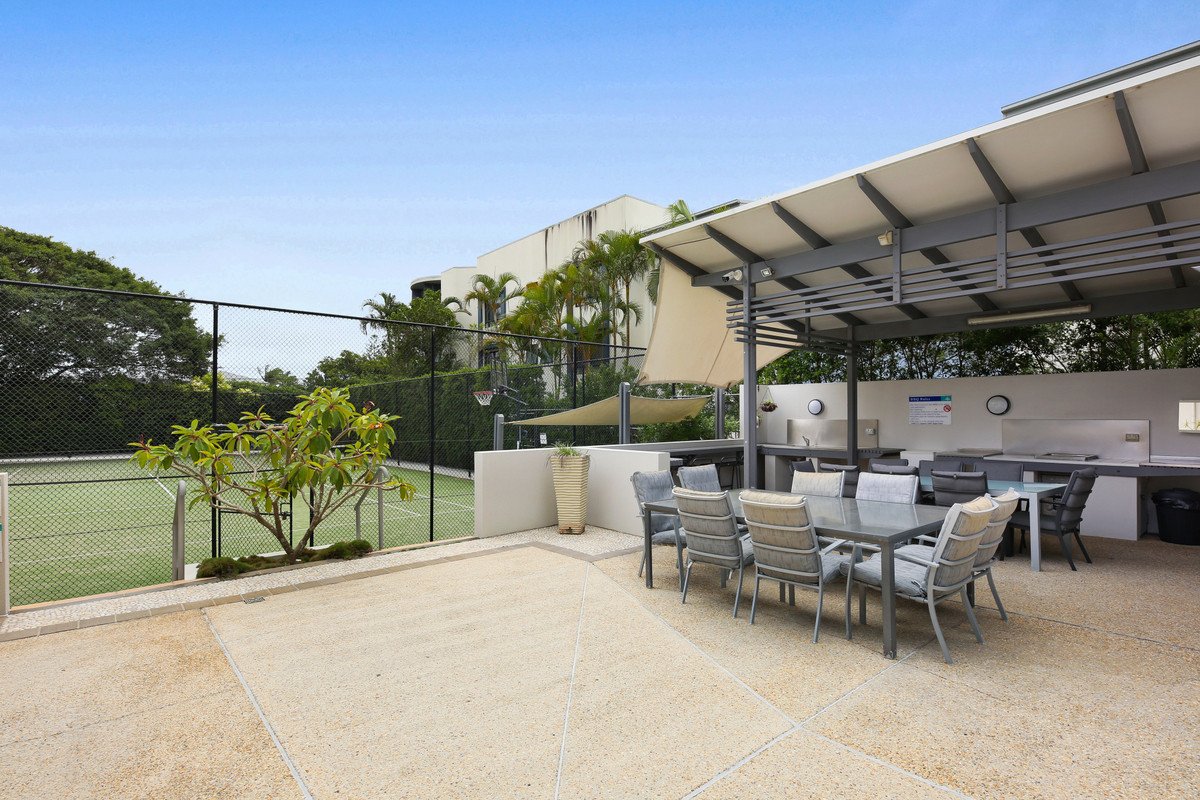 15/186 The Esplanade Burleigh Heads 26