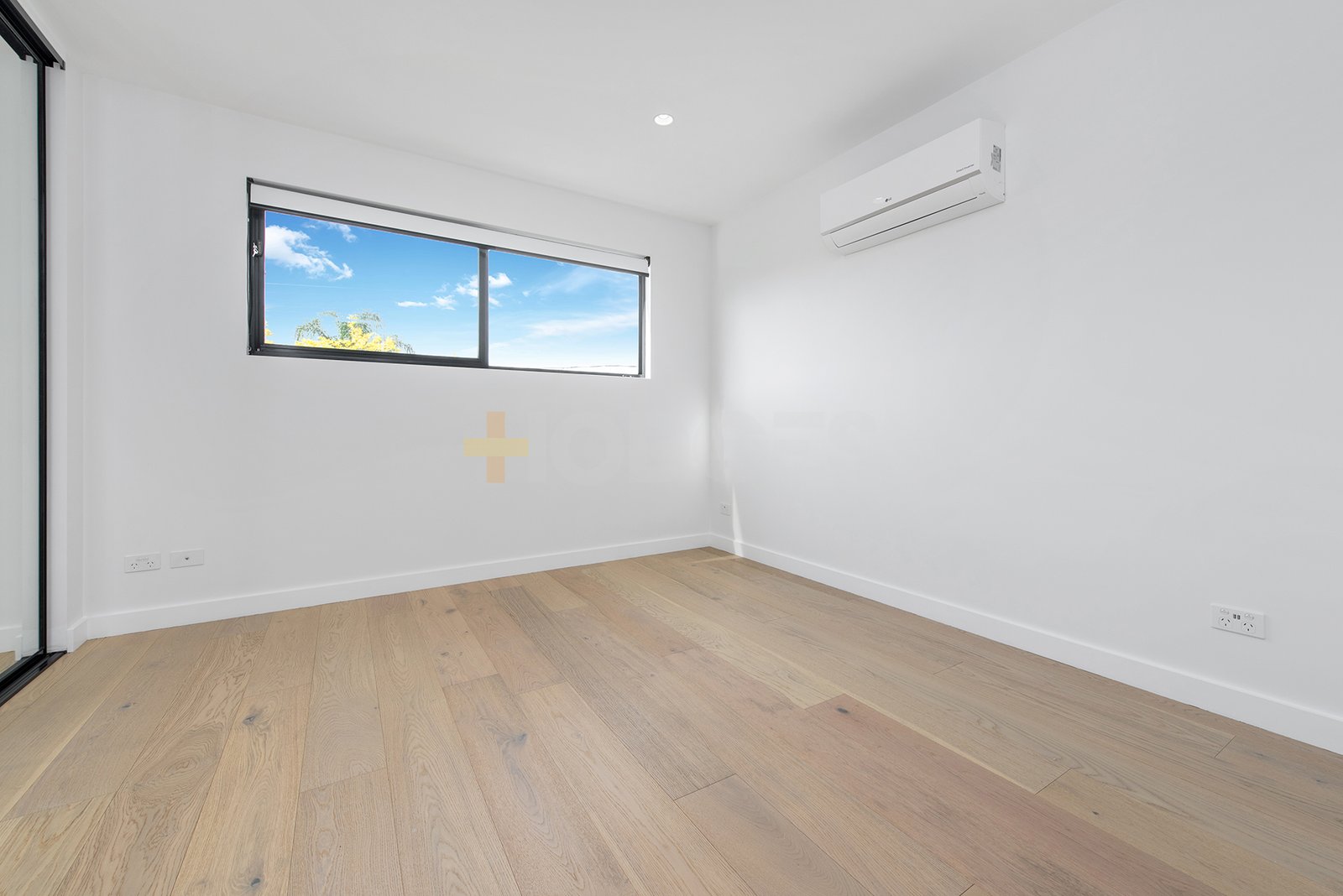 Gallery: 151a Charles Street