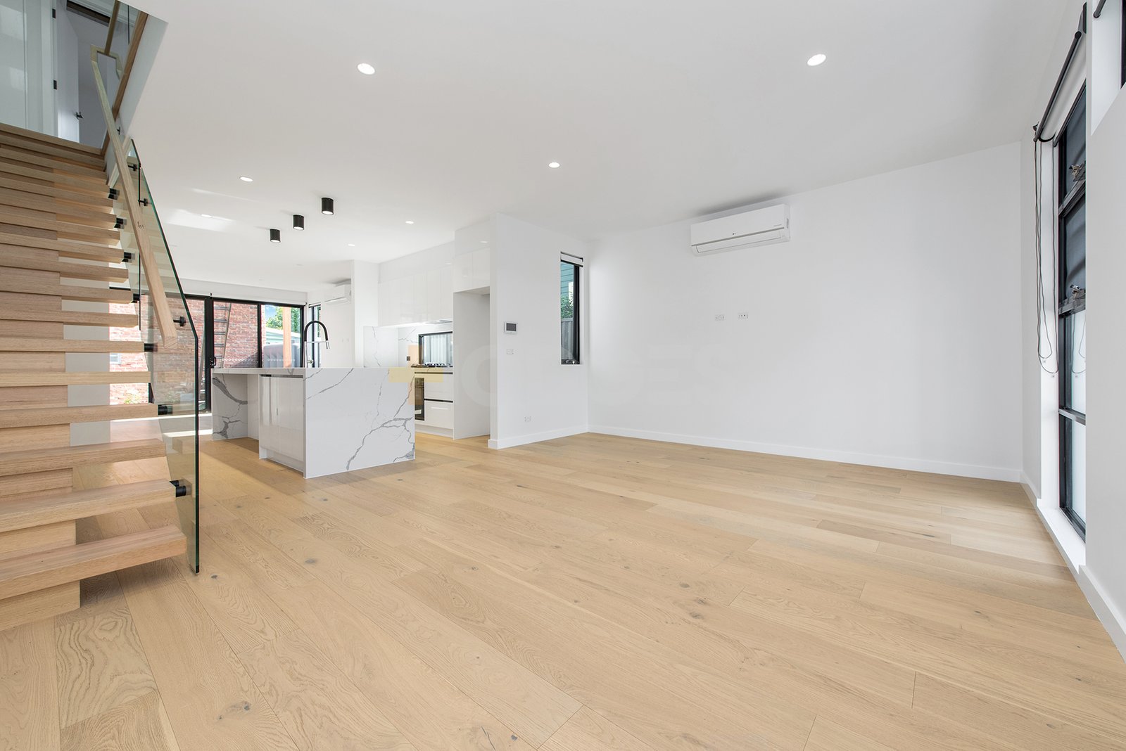 Gallery: 151B Charles Street