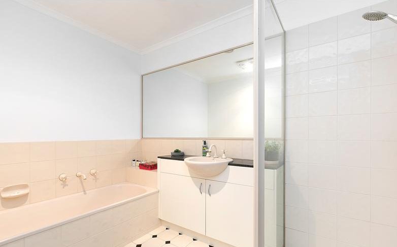 Real Estate and Property in 15/1D Tovan Akas Avenue, Bentleigh, VIC