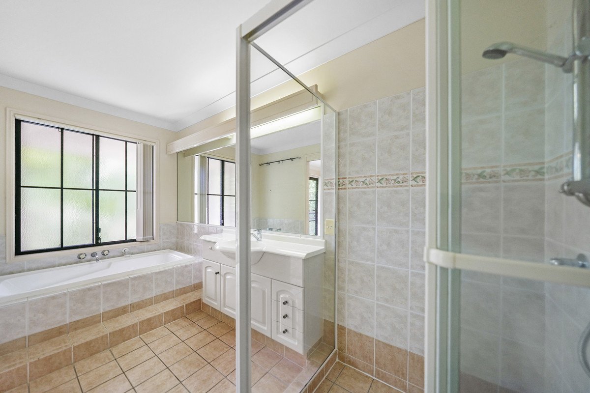 15/2-18 Beachcomber Court Burleigh Waters 8