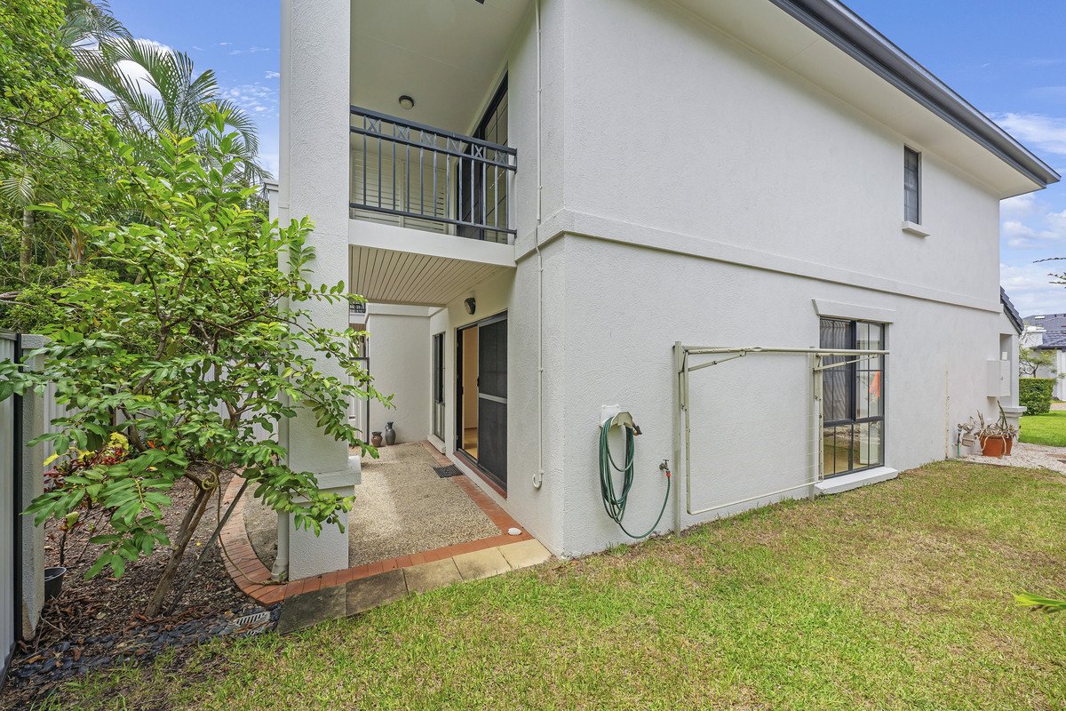 15/2-18 Beachcomber Court Burleigh Waters 12