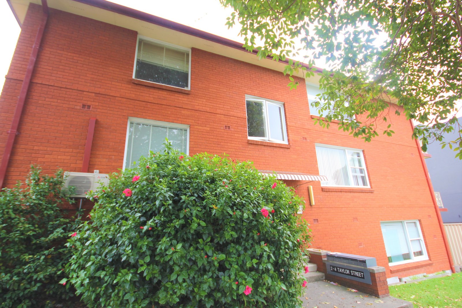 15/2-4 Taylor Street KOGARAH 1