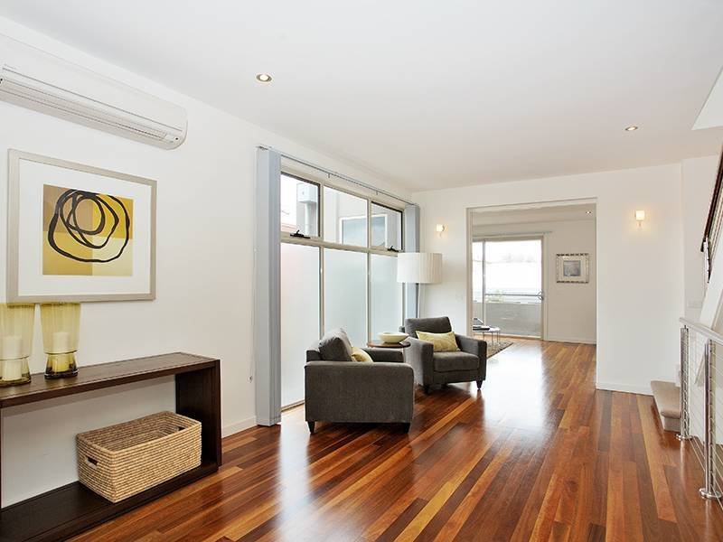 Gallery: 152 Albert Street