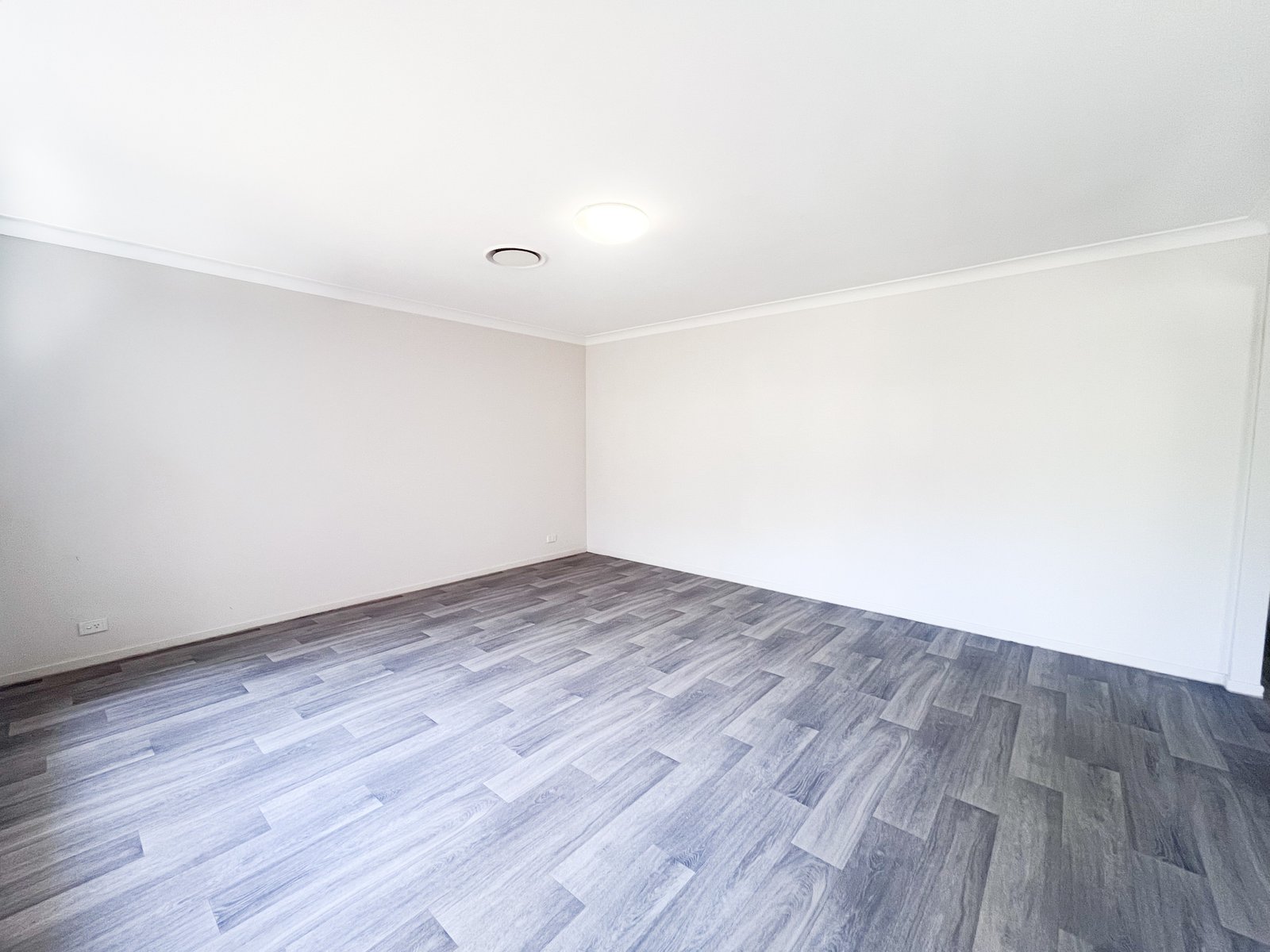 152 Bagnall Beach Rd  CORLETTE 18