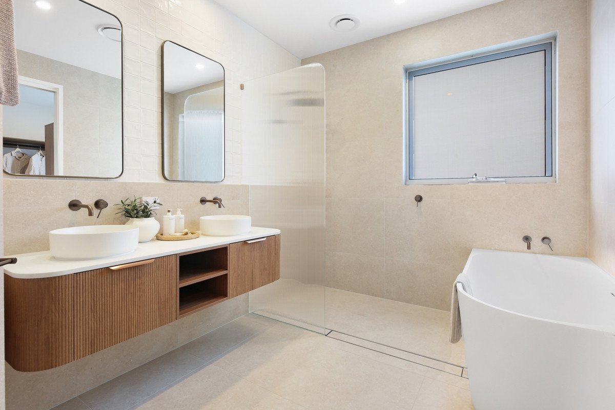 1/52 Chainey Avenue MIAMI 14