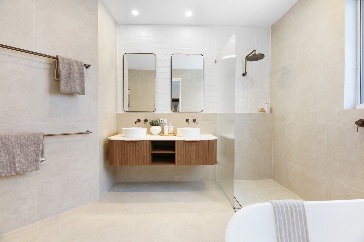 1/52 Chainey Avenue MIAMI 15