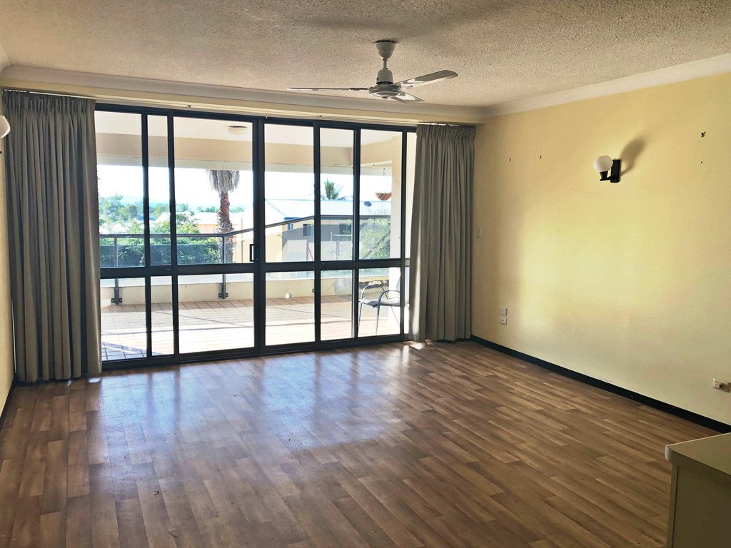 15/2 Eshelby Drive CANNONVALE 2