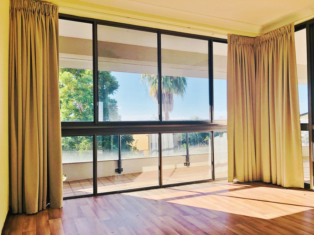 15/2 Eshelby Drive CANNONVALE 6